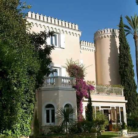 Chateau De La Tour 4*